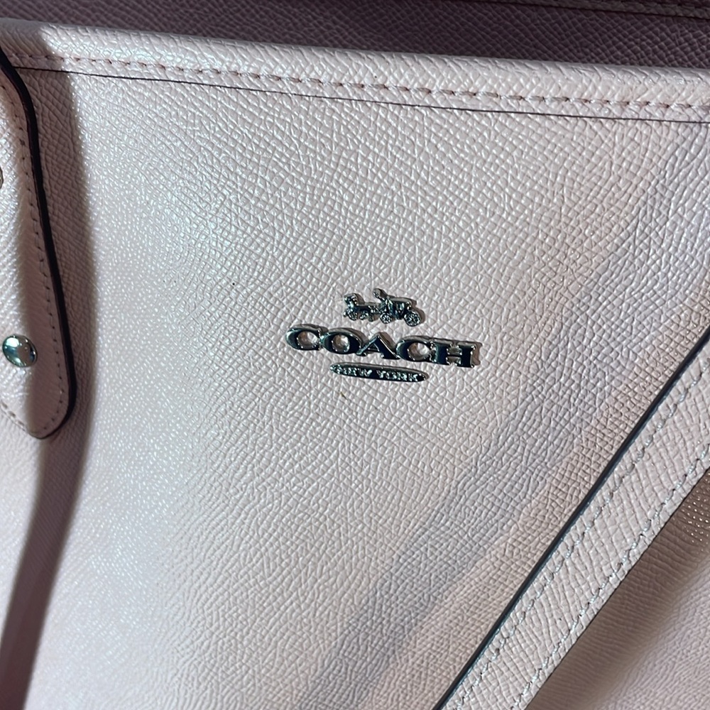 Coach petal pink handbag nice shape some nics along handle as shown - beautiful! - Picture 15 of 17